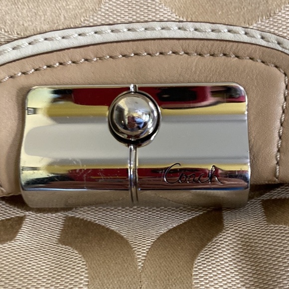 Coach Kristine Signature Handbag - Gently Used - Great Condition Large -… - Picture 9 of 11